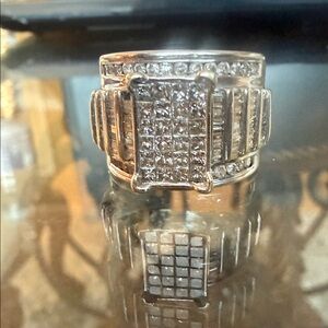 Beautiful 2 -Carat Ring with Natural Diamonds